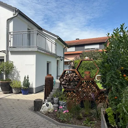 Gardenhouse Eschborn - Naehe Messe Frankfurt *